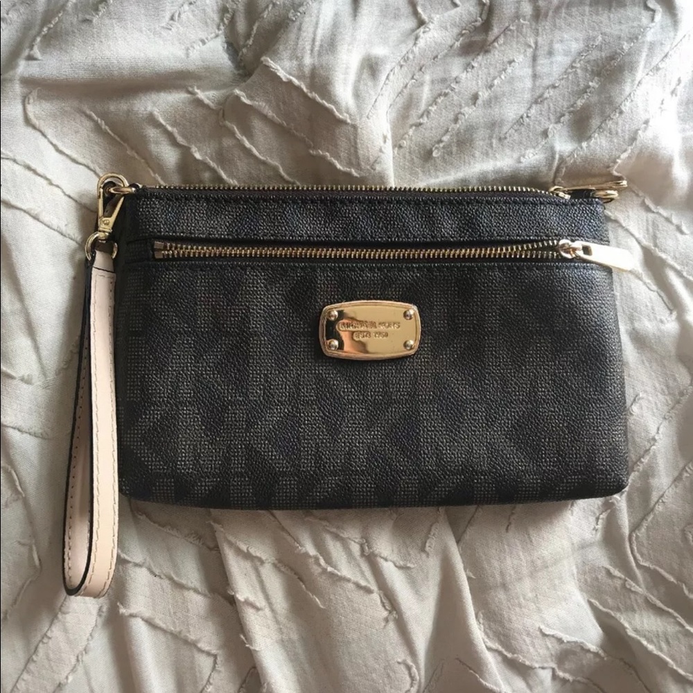 Michael Kors Jet Set Mk Print wristlet